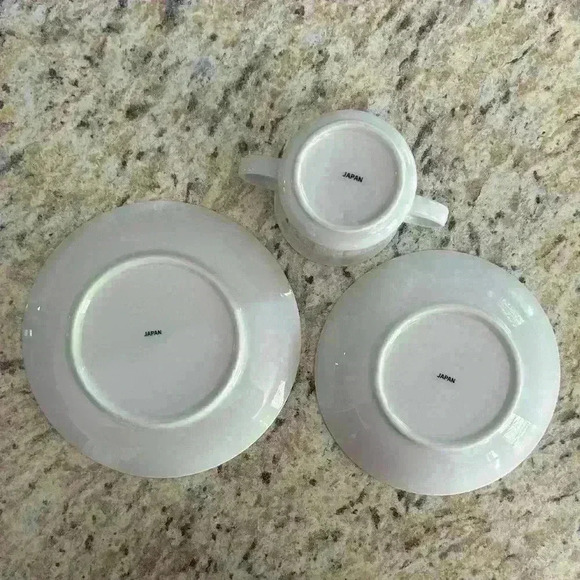 Vintage 3 Piece Child's Serving Set Fine Porcelain Small Clown Plate Bowl Cup - Picture 6 of 6